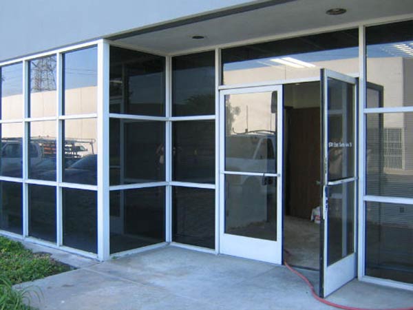 Commercial-Glass-Instalation